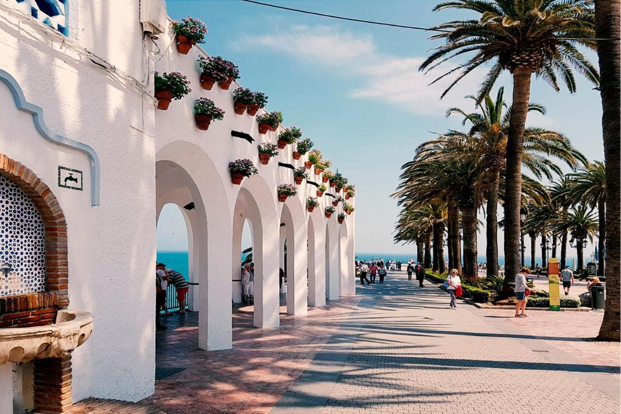 Capistrano Village B, 1 Bedroom + Free Wi-Fi Nerja Exteriör bild