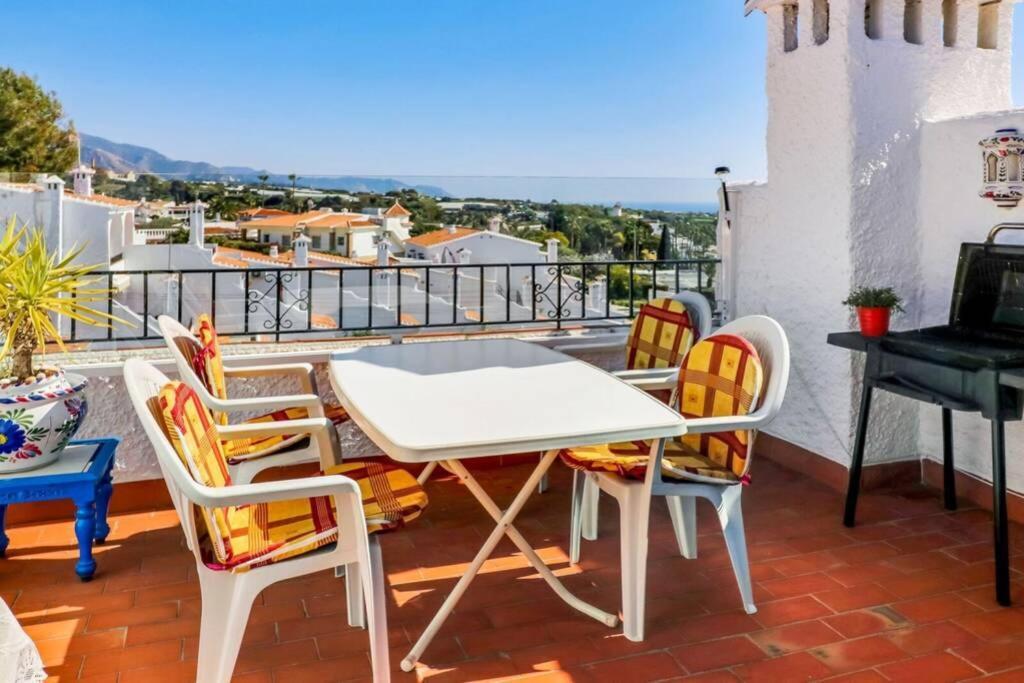 Capistrano Village B, 1 Bedroom + Free Wi-Fi Nerja Exteriör bild